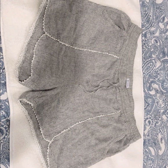 Shorts - Picture 3 of 8